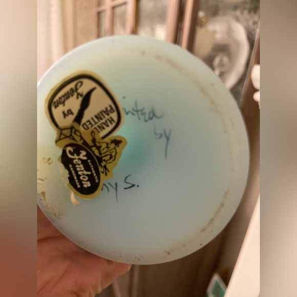 Vtg Fenton Bud Vase Blue Satin Cameo Glass Hand Painted Signed Grandma Core - Picture 8 of 8